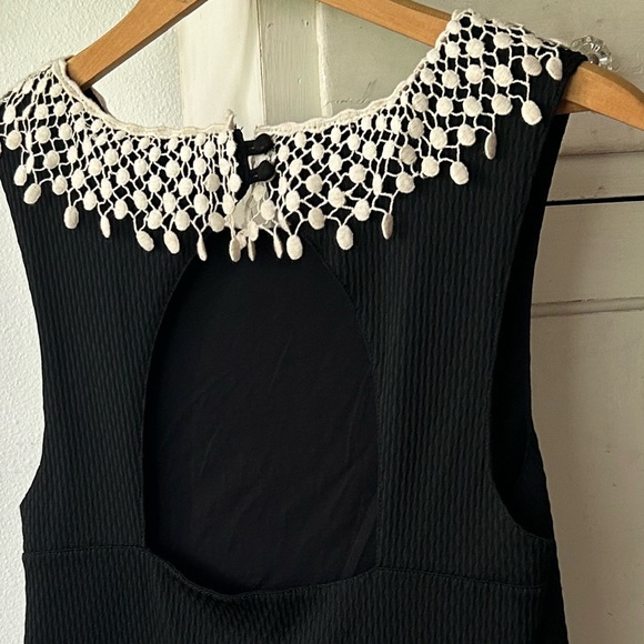 Free People | Womens Black Mini Dress Cream Crochet Peter Pan Collar Open Back M - Picture 6 of 16